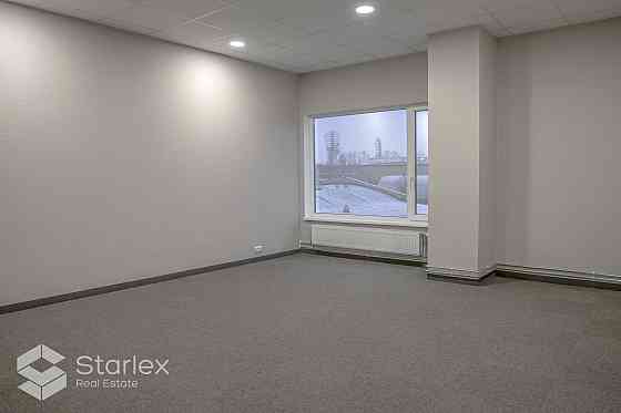 Braslas industriālais parks atrodas stratēģiskā vietā, netālu no Rīgas centra, tiešā Zemitānu, kā ar Рига