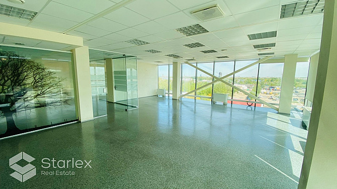 Gaišas, modernas A klases biroja telpas.Augstas klases biroju ēka.Ēkā ir piespiedu Rīga - foto 17