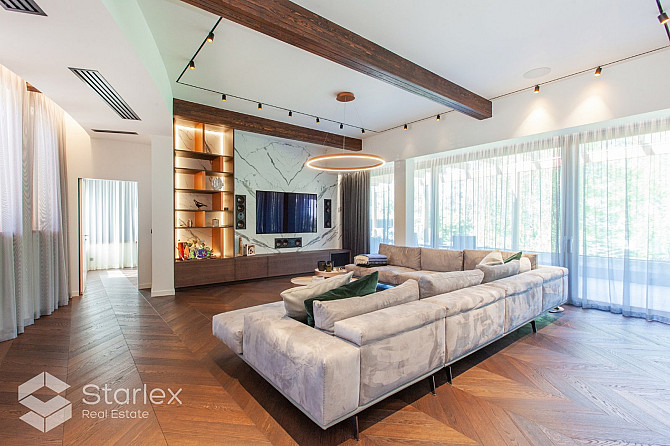 Māja ar baseinu Baltezerā. Arhitekts M.Ģelzis.
Pārdod izsmalcinātu, ekskluzīvu un ļoti Ādažu novads - foto 19