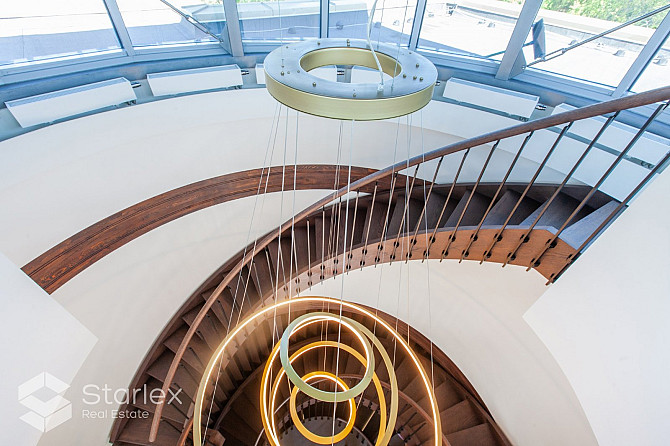 Дом с бассейном в Балтезере. Архитектор М. Гельзис.
Продается изысканный, Адажский округ - изображение 5