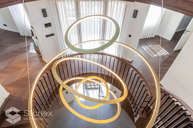 Дом с бассейном в Балтезере. Архитектор М. Гельзис.
Продается изысканный, Адажский округ - изображение 8