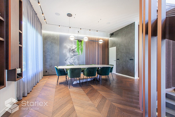 Дом с бассейном в Балтезере. Архитектор М. Гельзис.
Продается изысканный, Адажский округ - изображение 12