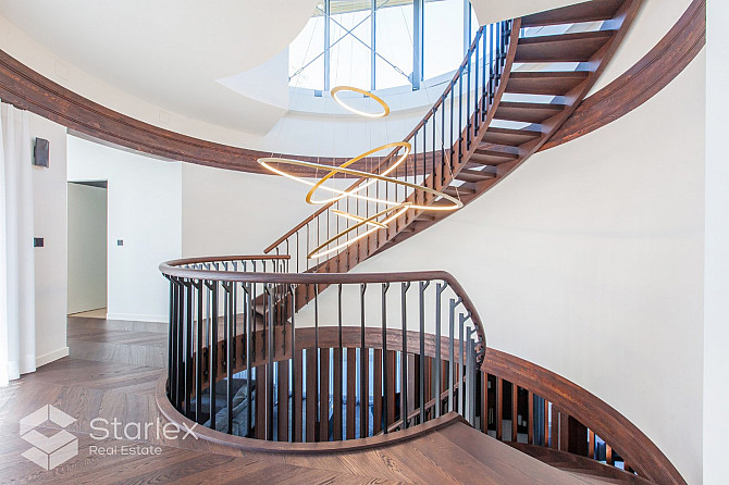 Дом с бассейном в Балтезере. Архитектор М. Гельзис.
Продается изысканный, Адажский округ - изображение 7