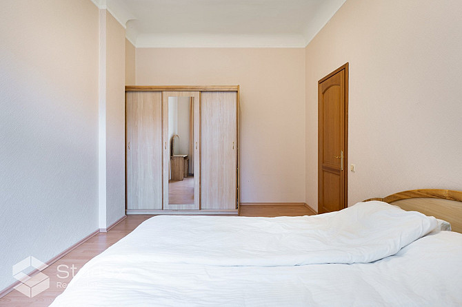 Тихий центр, ул. Я. Алунана 6, 2-комнатная квартира - гостиная, совмещенная с кухней, Рига - изображение 11