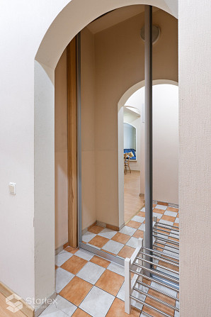 Тихий центр, ул. Я. Алунана 6, 2-комнатная квартира - гостиная, совмещенная с кухней, Рига - изображение 18