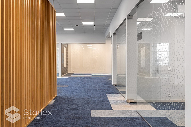 Офис с собственной террасой - 120 м2. Современный бизнес-комплекс, расположенный в Рига - изображение 12
