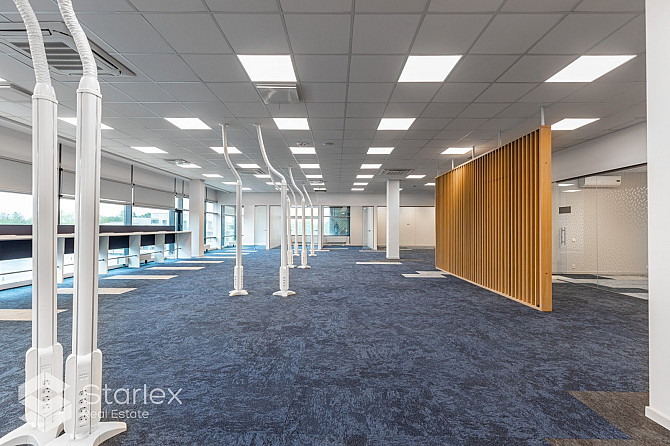 Офис с собственной террасой - 120 м2. Современный бизнес-комплекс, расположенный в Рига - изображение 2