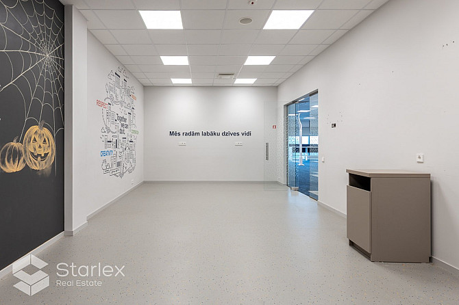 Офис с собственной террасой - 120 м2. Современный бизнес-комплекс, расположенный в Рига - изображение 10