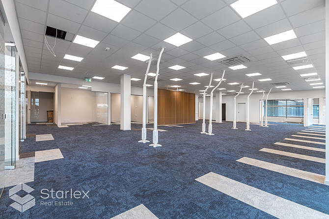 Офис с собственной террасой - 120 м2. Современный бизнес-комплекс, расположенный в Рига - изображение 9