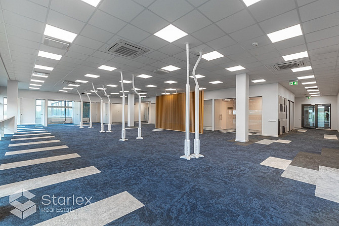 Офис с собственной террасой - 120 м2. Современный бизнес-комплекс, расположенный в Рига - изображение 3