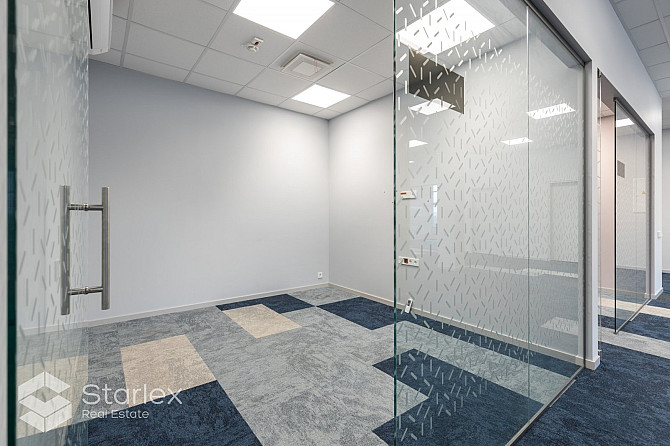 Офис с собственной террасой - 120 м2. Современный бизнес-комплекс, расположенный в Рига - изображение 8