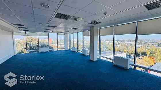 Офисное помещение с панорамным видом на Даугаву и Ригу. Высокий этаж. Офисное Рига