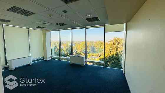 Офисное помещение с панорамным видом на Даугаву и Ригу. Высокий этаж. Офисное Рига