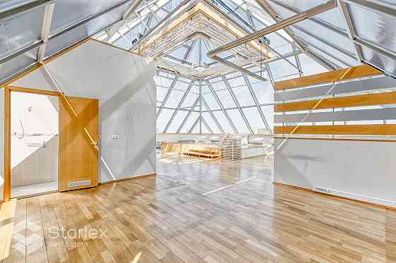 Modernas biroja telpas ar panorāmas skatu uz Rīgu.Augstas klases biroju ēka. Ēkā ir piespiedu ventil Рига