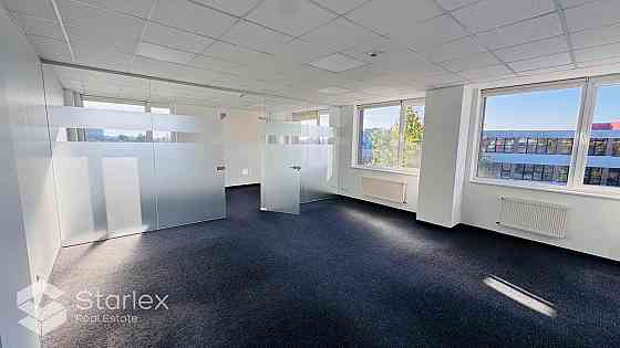 Первый месяц аренды бесплатно. Бизнес-центр Mūkusalas biroji, реновированное офисное Рига