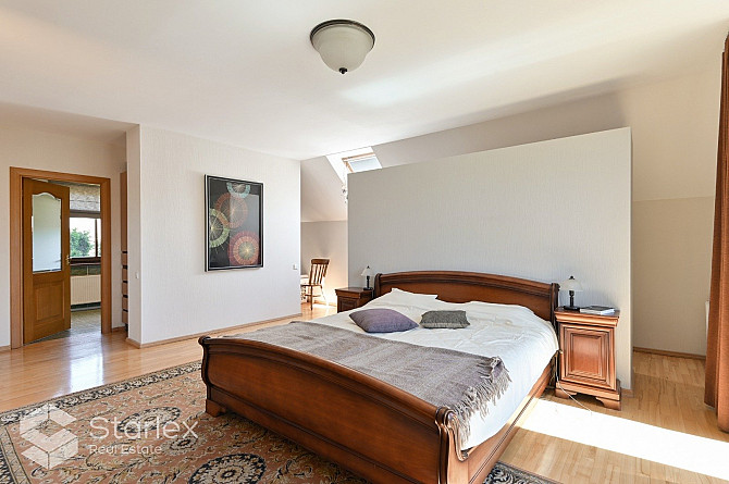 Просторный и впечатляющий частный дом в Биерини. Великолепный двухэтажный дом и Рига - изображение 12