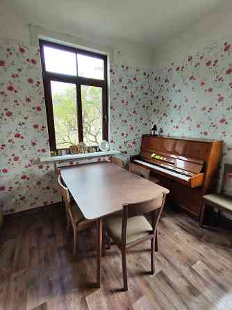 Labdien, ļoti cienījamie īrnieki. Saimniece izīrē ilgtermiņā ļoti ekonomisku vienistabas dzīvokli... Рига