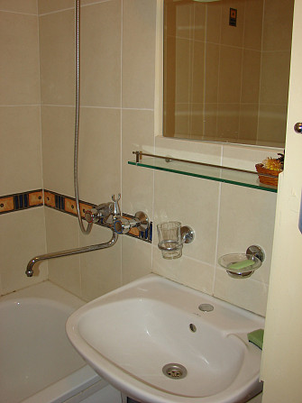 Pārdošanā dzīvoklis ar remontu – gaišs, tīrs un silts. Logi vērsti uz dienvidrietumiem. Mēbeles... Rīga - foto 5