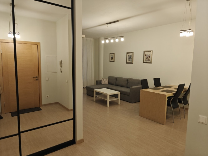 Izīrē 2 istabu dzīvokli projektā Centra Nams  Dzīvoklis atrodas prestižā un klusā vietā Rīga - foto 6