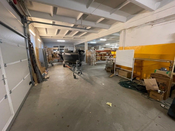 Apkurināmas noliktavu telpas ar augstiem griestiem.  + ērta piekļuve; + paceļamie vārti (3x3m); + te Рига - изображение 4