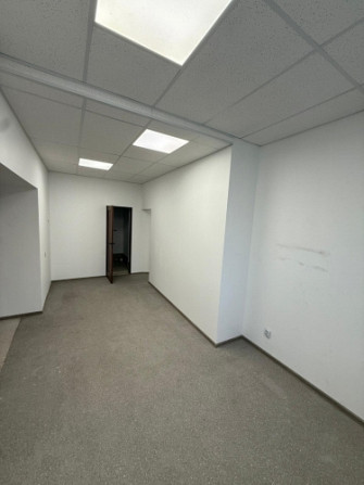 Birojs industriālā rajonā Starta ielā.  Birojs sastāv no divām telpām, noliktavas un sava Rīga - foto 5