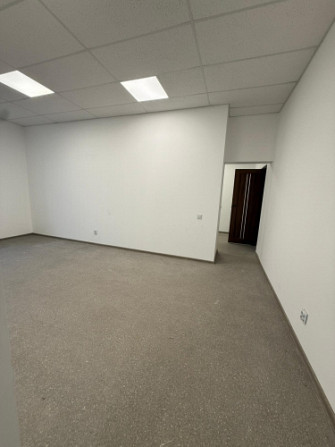 Birojs industriālā rajonā Starta ielā.  Birojs sastāv no divām telpām, noliktavas un sava Rīga - foto 8