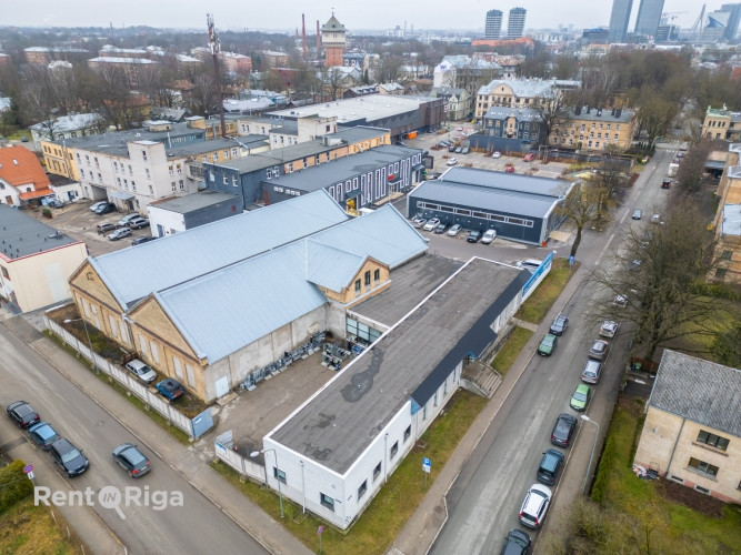 Kapseļu iela 15  pieejamas veikala un noliktavas telpas īrei no 11.06.2026.  Piedāvājam plašas Rīga - foto 2