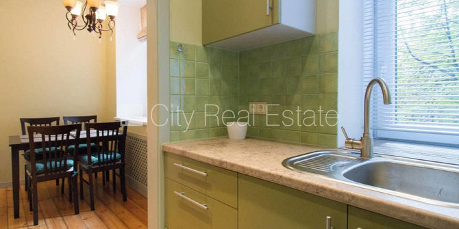 Renovēta māja, logi vērsti mājas abās pusēs, guļamistabu skaits 3 gab., istabas izolētas 3 Rīga - foto 10