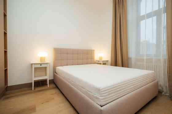 Stilīgs un moderns dzīvoklis Rīgas centrā.  Piedāvājumā ir elegants, dzīvoklis ar unikālu dizainu, k Rīga