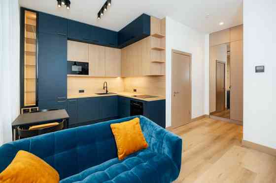 Stilīgs un moderns dzīvoklis Rīgas centrā.  Piedāvājumā ir elegants, dzīvoklis ar unikālu dizainu, k Rīga