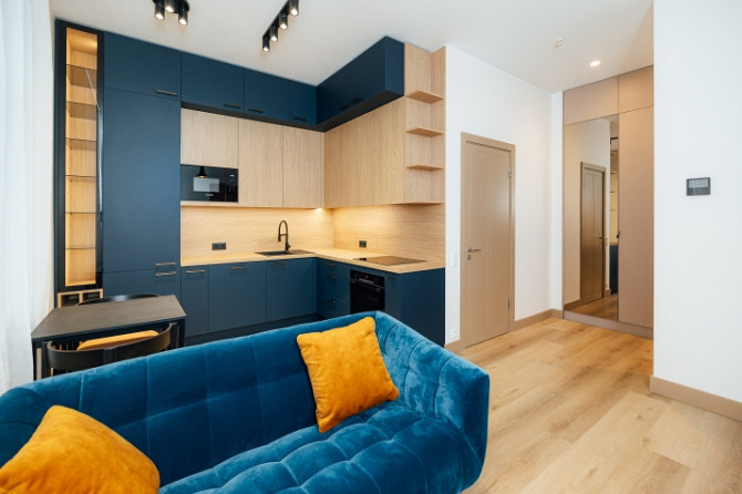 Stilīgs un moderns dzīvoklis Rīgas centrā.  Piedāvājumā ir elegants, dzīvoklis ar unikālu Rīga - foto 3