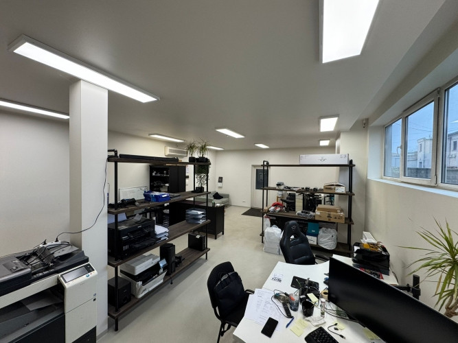 Veikala vai biroja telpas tuvējā Pārdaugavā.  + renovēta ēka;  + viena liela telpa;  + 2 Rīga - foto 5