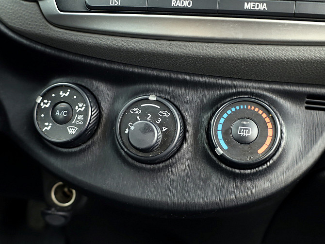 Toyota Yaris Linea Sol A-C 1.3 73kW Tallina - foto 8