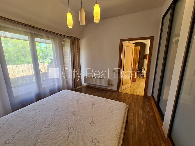 Namīpašums, restaurēta māja, labiekārtots apzaļumots pagalms, slēgta teritorija, iespēja Rīga - foto 7