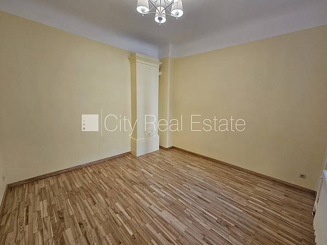 Fasādes māja, restaurēta māja, labiekārtota apzaļumota teritorija, istabas izolētas 4 gab., Rīga - foto 18