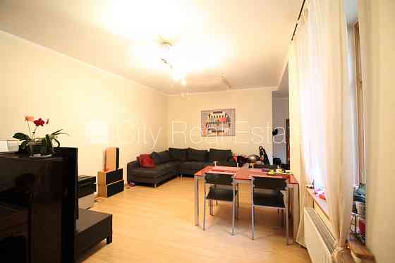 Эта квартира сдается в аренду посуточно (краткосрочная аренда), стоимость аренды Rīga