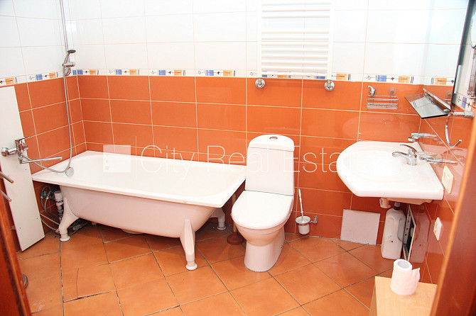 Pagalma ēka, restaurēta māja, studio tipa, virtuve apvienota ar viesistabu, centrālā apkure, Rīga - foto 15