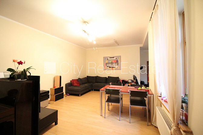 Pagalma ēka, restaurēta māja, studio tipa, virtuve apvienota ar viesistabu, centrālā apkure, Rīga - foto 5