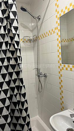 Fasādes māja, renovēta māja, slēgts pagalms, ieeja no ielas, ir lifts, kāpņu telpa pēc Rīga - foto 10