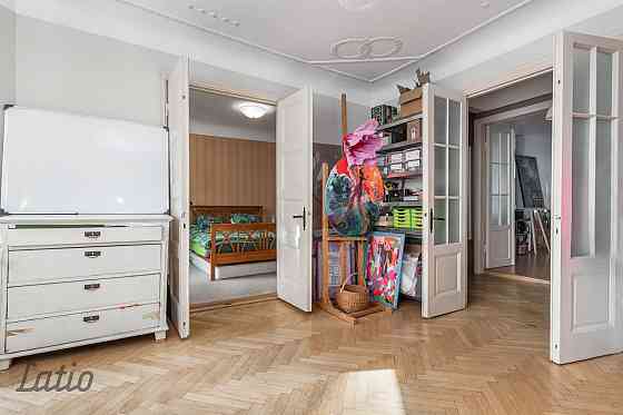 Pārdošanā 3 istabu dzīvoklis Rīgas centrā ar ērtu un pārdomātu plānojumu.
Dzīvoklī ir:
- plaša dzīvo Rīga