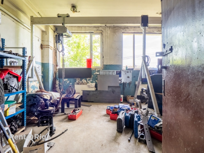 Ilgtermiņā iznomā divstāvu ēku kravas autoservisam Rumbulā  Tiek iznomāta pilnībā Rīgas rajons - foto 9