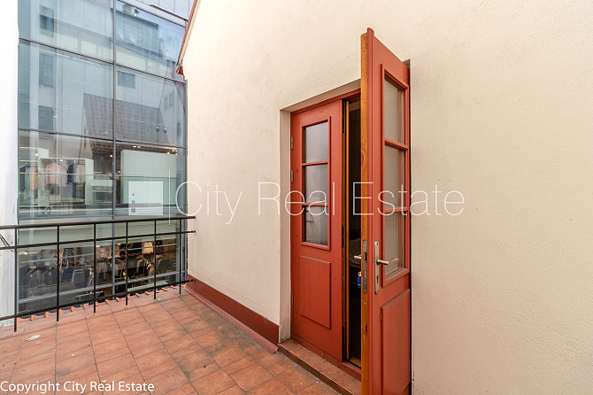 Jaunceltne, pagalma ēka, slēgts pagalms, ir lifts, divi balkoni, logi vērsti uz pagalma pusi, Rīga - foto 11