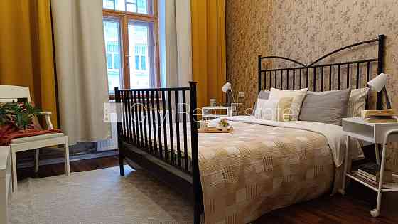 Фасадный дом, реновированный дом, закрытый двор, вход с улицы и со двора, лифт, Rīga