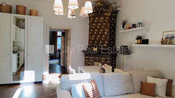 Фасадный дом, реновированный дом, закрытый двор, вход с улицы и со двора, лифт, Rīga