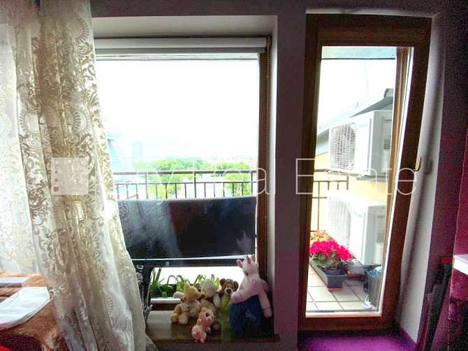 Fasādes māja, restaurēta māja, ieeja no ielas un pagalma, ir lifts, balkons, logi vērsti Rīga - foto 17