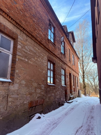 Trīsstāvu rekonstruējama māja Cēsu vecpilsētā.  Būvniecības gads: 1880. Ķieģeļu sienas, Cēsis un Cēsu novads - foto 12