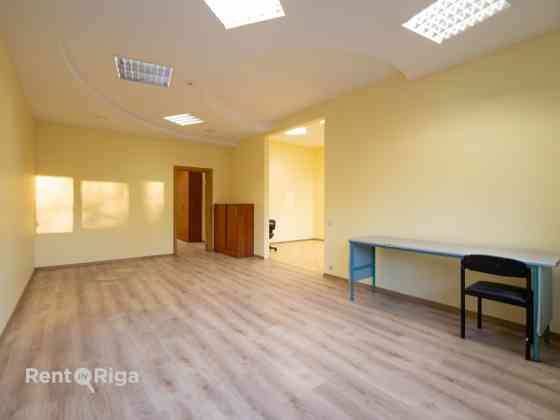 Редкая возможность аренды помещений в тихом центре города, в парковой зоне, с Rīga