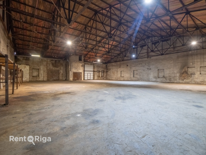 Noliktavas telpas ilgtermiņa nomai  720 m, tuvu Rīgas centram  Piedāvājam plašas un Rīga - foto 5