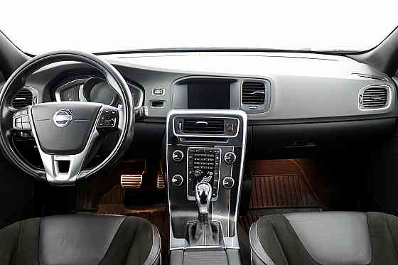 Volvo V60 R-Design Facelift ATM 2.0 D5 133kW Tallina