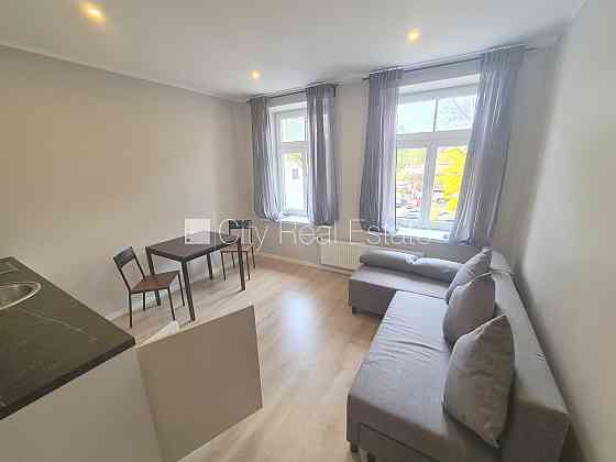 Проект - Vaļņu 4 (Вальню 4), фасадный дом, закрытый двор, вход с улицы, апартаменты Rīga